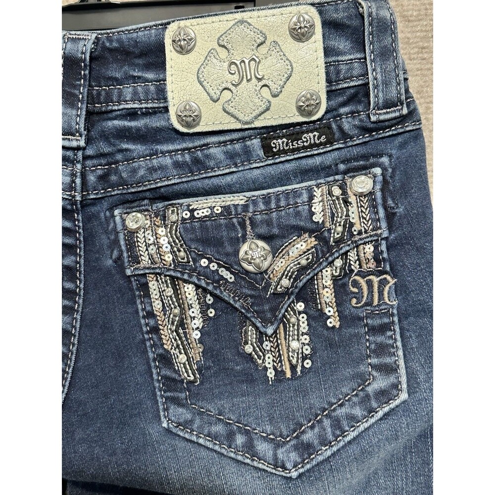 Miss Me Signature Crop Jeans Sz 26 x 25 Straight Denim JE8317Cc Wester Rock